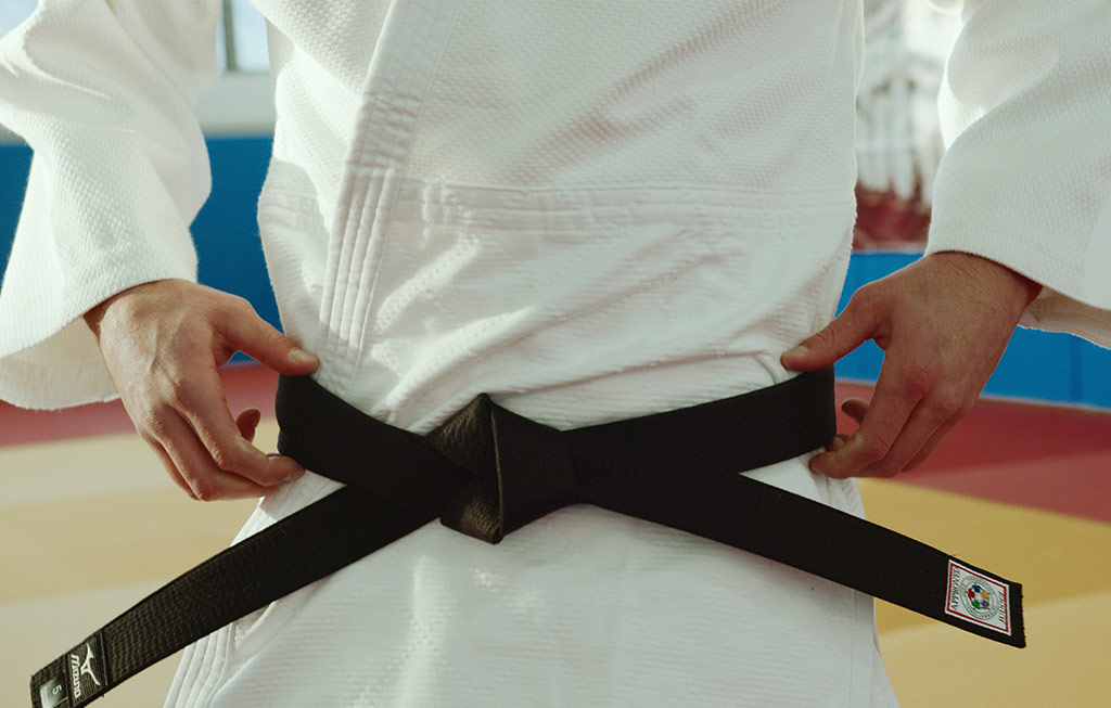 judoka con cinturón negro