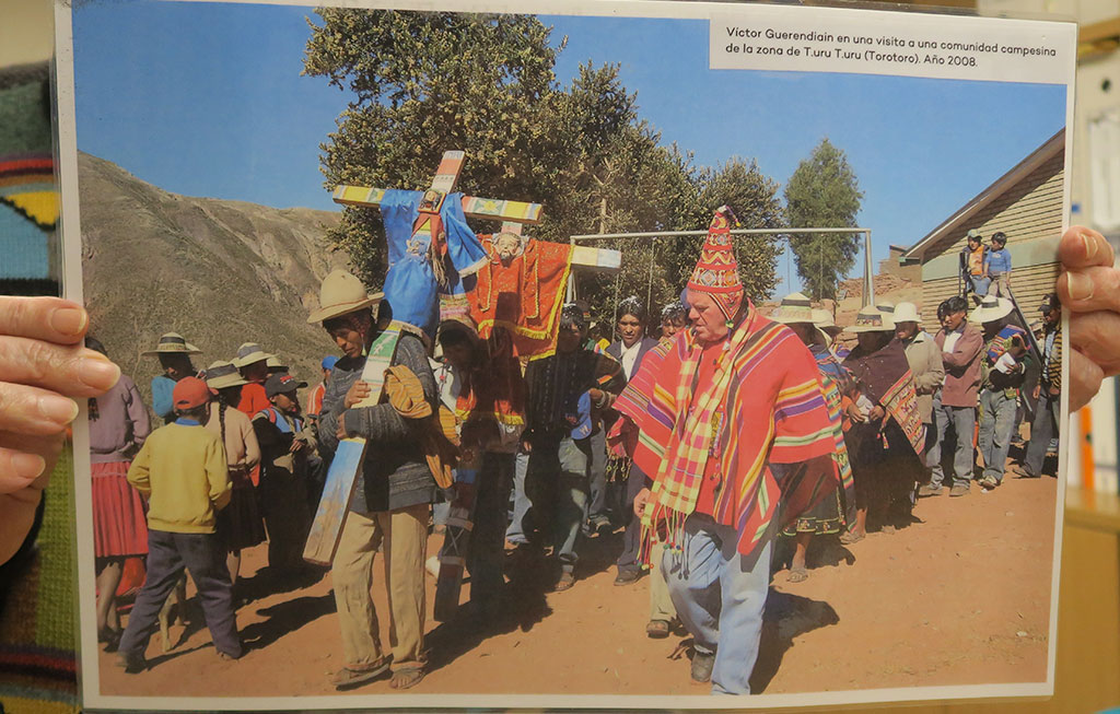 fotografía de un sacerdote misionero en Bolivia